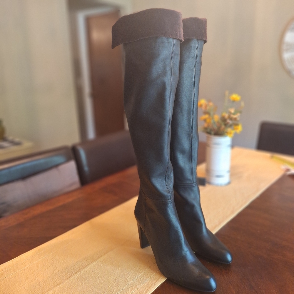 Stuart Weitzman Tall Black Leather Heeled Boots with Brown Cuff